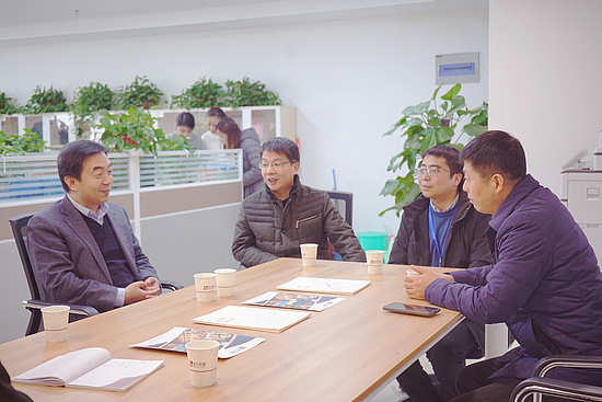 西咸新區(qū)管委會副主任亢振峰督導(dǎo)普查登記工作慰問一線普查員